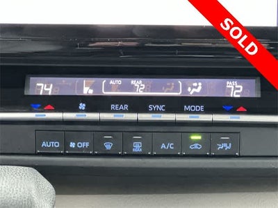 2022 Toyota Sienna LE