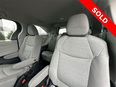 2022 Toyota Sienna LE