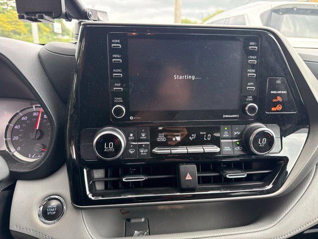 2022 Toyota Highlander L