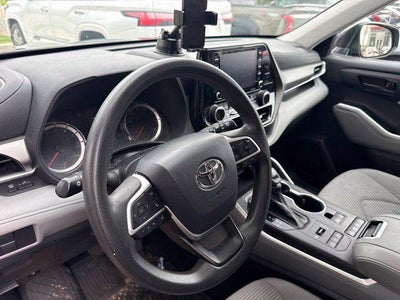 2022 Toyota Highlander L