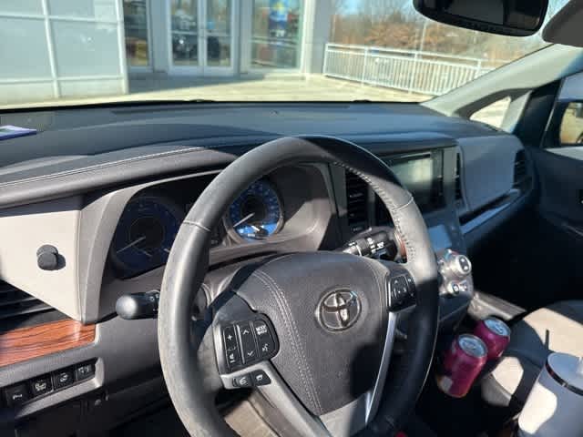 2016 Toyota Sienna Ltd Premium