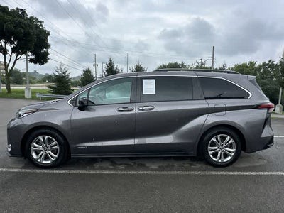 2021 Toyota Sienna XSE