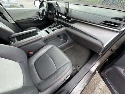 2021 Toyota Sienna XSE