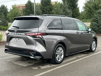 2021 Toyota Sienna XSE