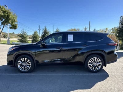 2025 Toyota Highlander Hybrid Platinum