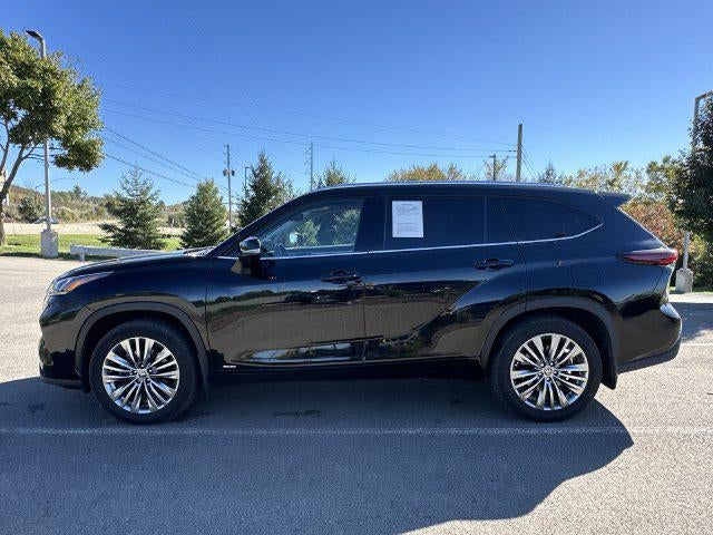 2025 Toyota Highlander Hybrid Platinum