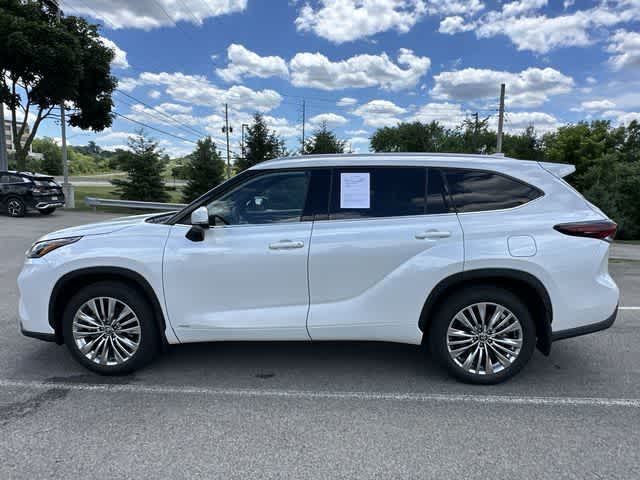 2026 Toyota Highlander Hybrid Platinum