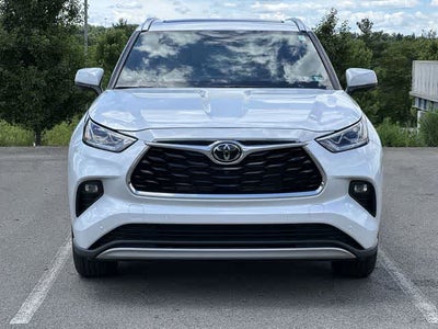 2026 Toyota Highlander Hybrid Platinum