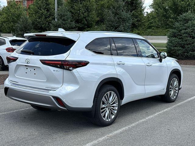 2026 Toyota Highlander Hybrid Platinum
