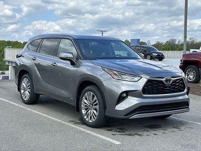 2026 Toyota Highlander Hybrid Platinum
