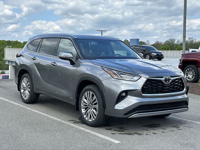 2026 Toyota Highlander Hybrid Platinum