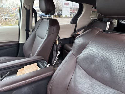 2021 Toyota Sienna Platinum