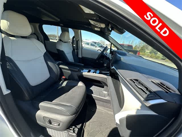 2025 Toyota Sienna Platinum