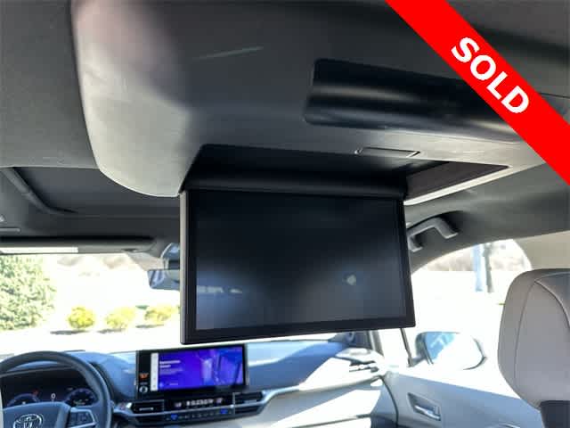 2025 Toyota Sienna Platinum