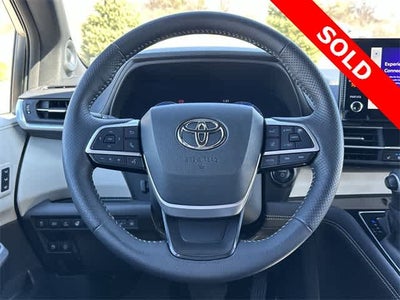 2025 Toyota Sienna Platinum