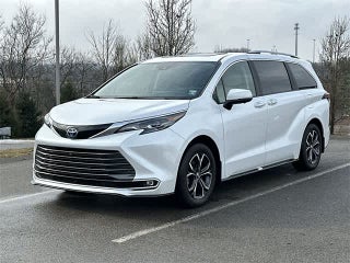 2025 Toyota Sienna Platinum