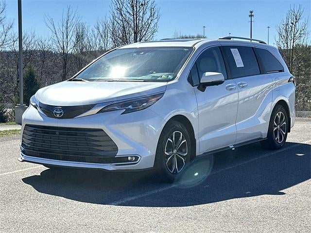 2025 Toyota Sienna Platinum