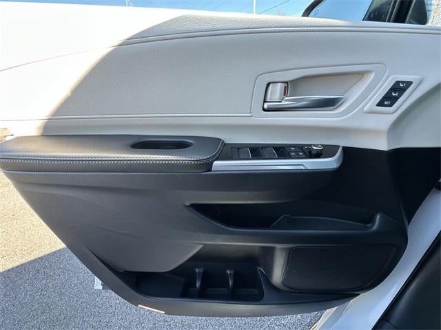 2025 Toyota Sienna Platinum