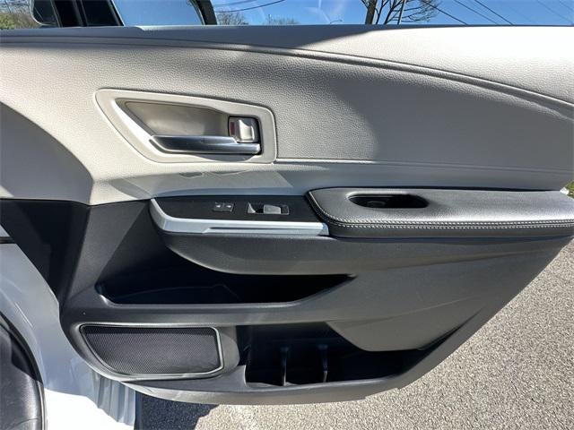 2025 Toyota Sienna Platinum