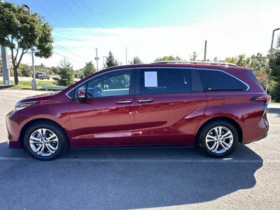 2023 Toyota Sienna Platinum