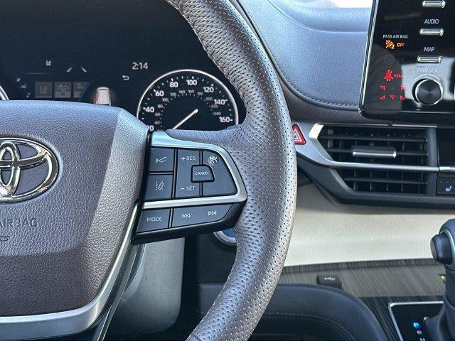 2023 Toyota Sienna Platinum
