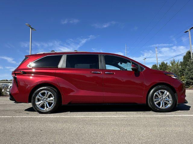2023 Toyota Sienna Platinum