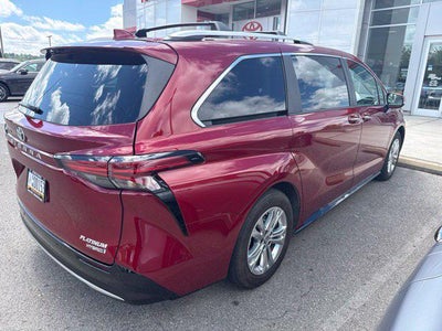 2023 Toyota Sienna Platinum