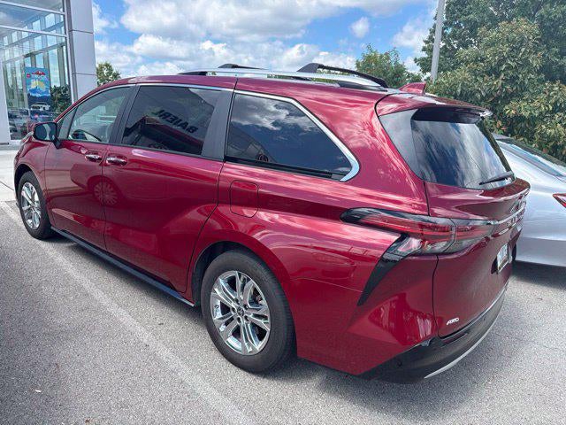 2023 Toyota Sienna Platinum
