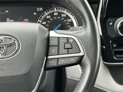 2022 Toyota Highlander Hybrid XLE