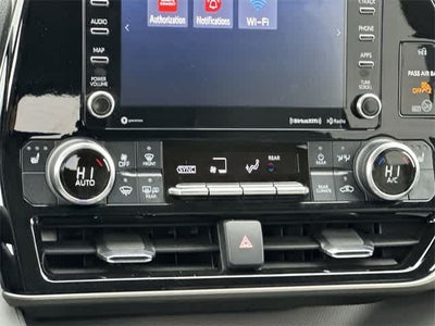 2022 Toyota Highlander Hybrid XLE