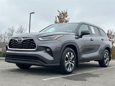 2022 Toyota Highlander Hybrid XLE