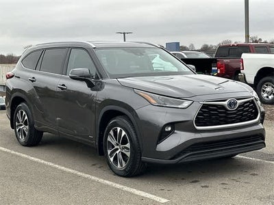 2022 Toyota Highlander Hybrid XLE