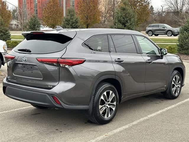 2022 Toyota Highlander Hybrid XLE