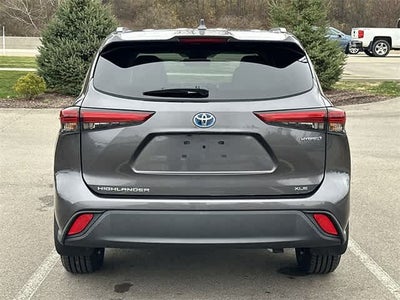 2022 Toyota Highlander Hybrid XLE