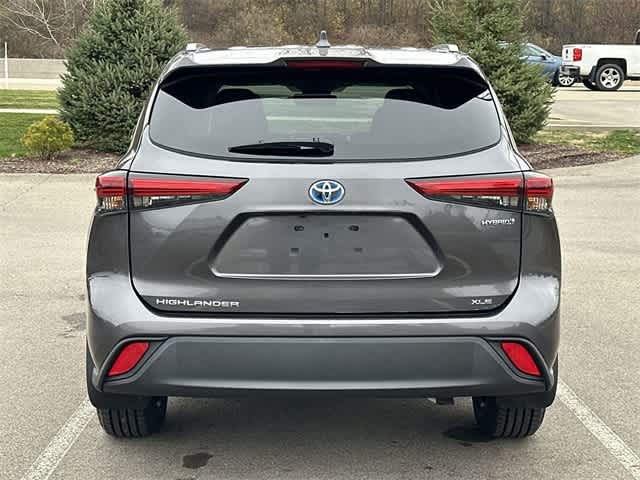2022 Toyota Highlander Hybrid XLE