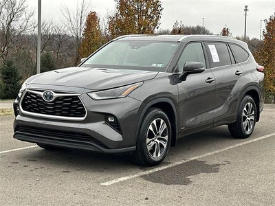 2022 Toyota Highlander Hybrid XLE