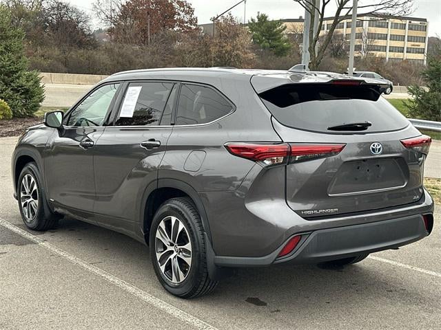 2022 Toyota Highlander Hybrid XLE