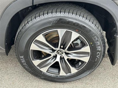 2022 Toyota Highlander Hybrid XLE