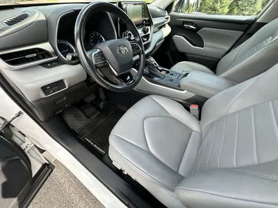 2020 Toyota Highlander Hybrid XLE
