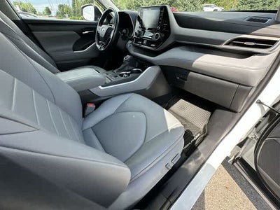 2020 Toyota Highlander Hybrid XLE