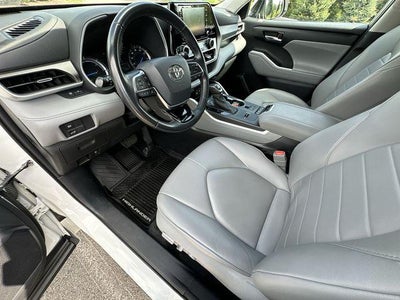 2020 Toyota Highlander Hybrid XLE