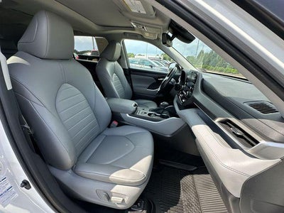 2020 Toyota Highlander Hybrid XLE