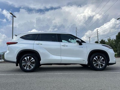 2020 Toyota Highlander Hybrid XLE