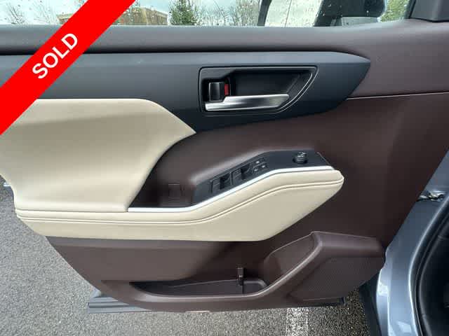 2022 Toyota Highlander XLE