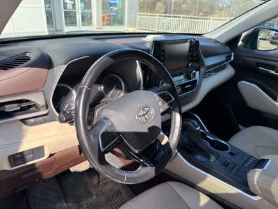 2021 Toyota Highlander XLE