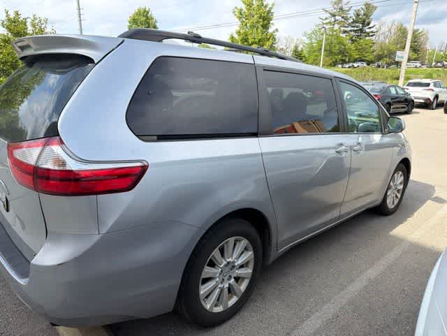 2016 Toyota Sienna LE