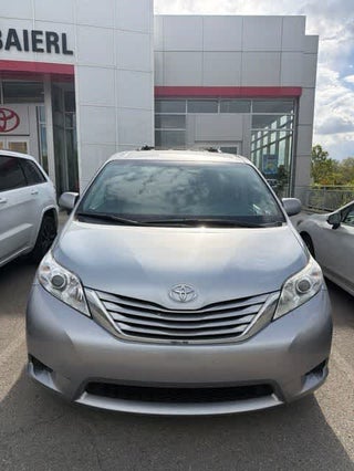 2016 Toyota Sienna LE