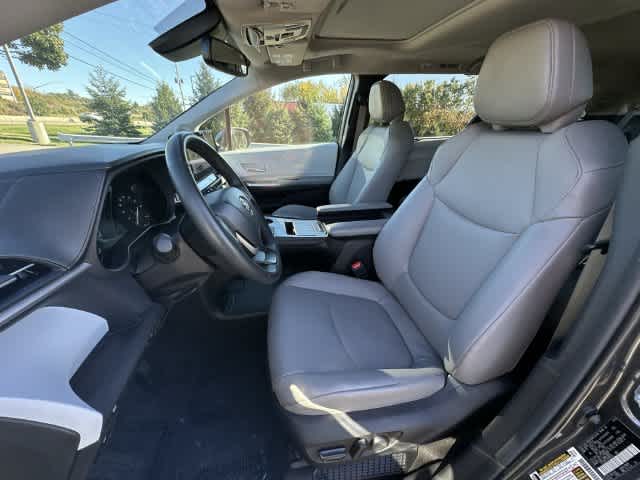 2025 Toyota Sienna XLE
