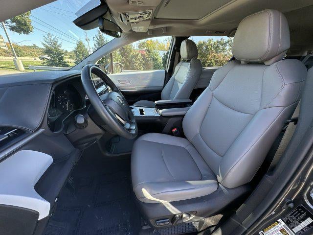 2025 Toyota Sienna XLE