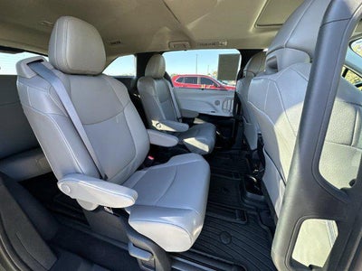 2025 Toyota Sienna XLE